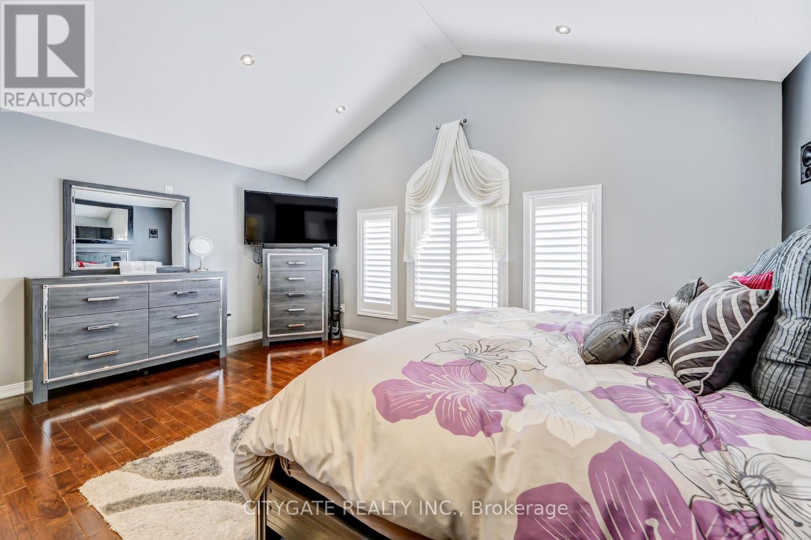 Photo 23 of 24 Simpson Avenue, Hamilton ON