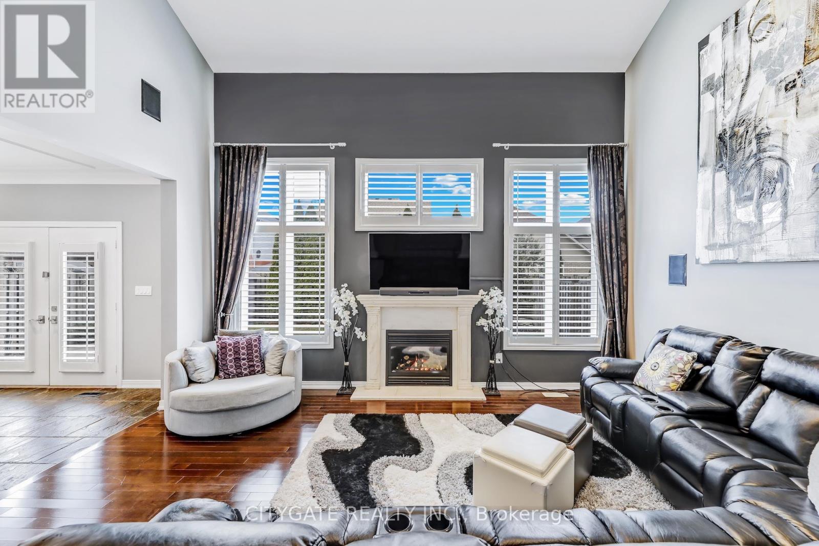 Photo 7 of 24 Simpson Avenue, Hamilton ON