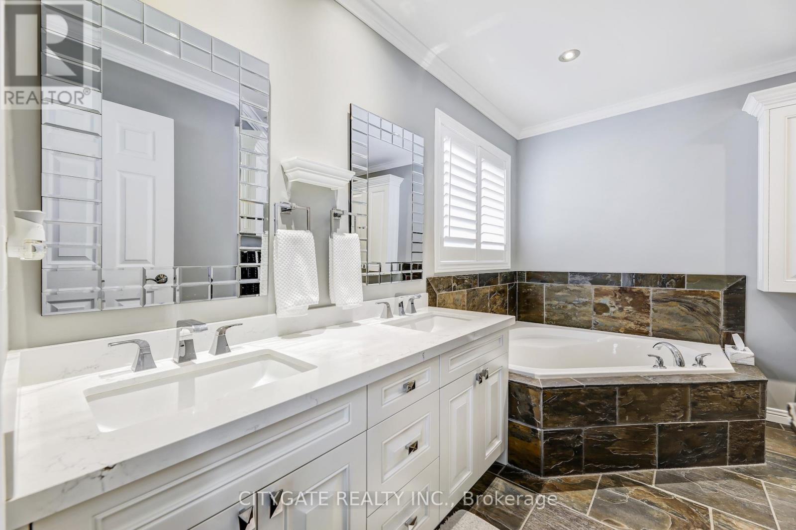 Photo 24 of 24 Simpson Avenue, Hamilton ON