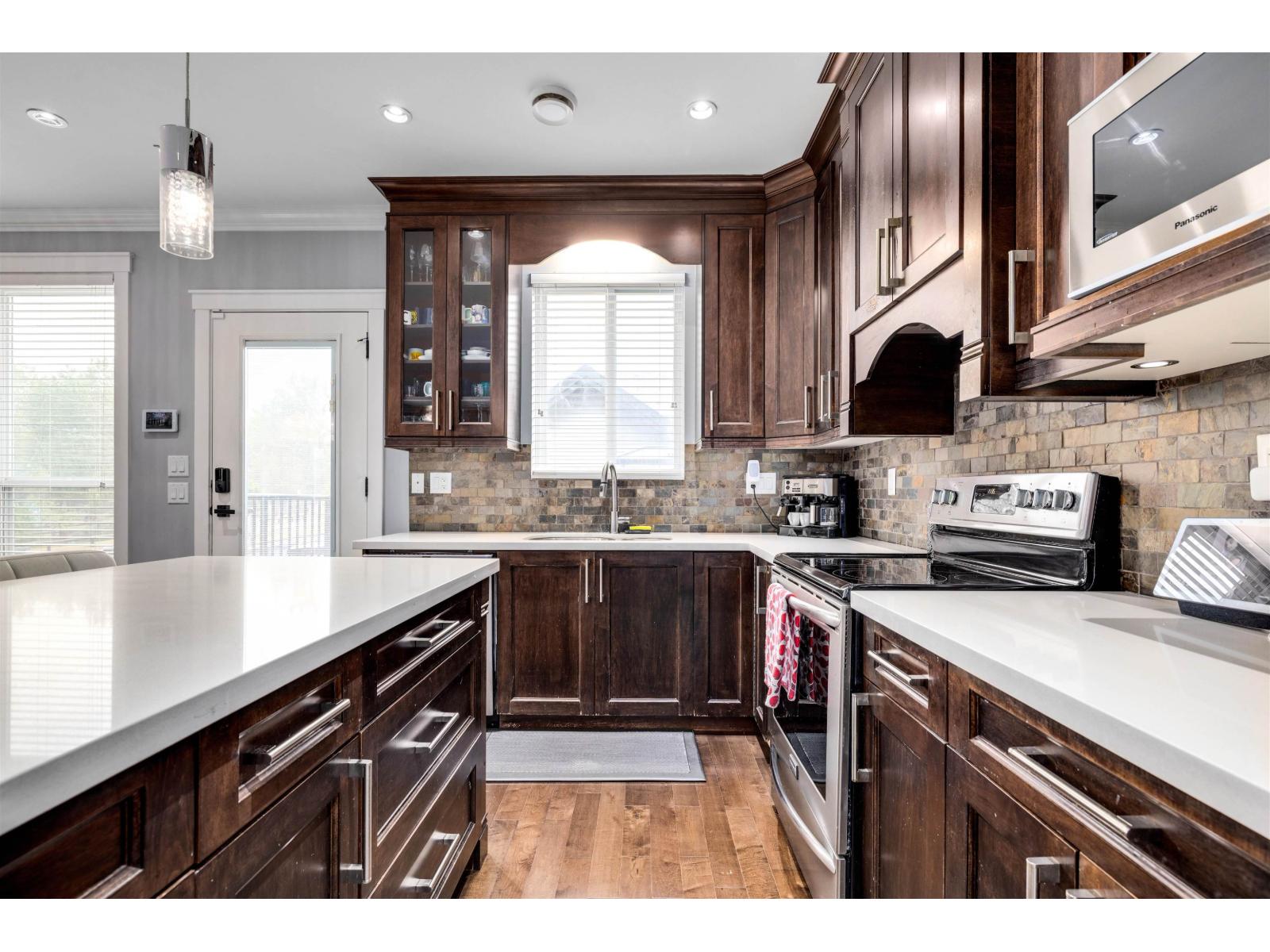 Photo 13 of 19105 72 Avenue, Surrey BC