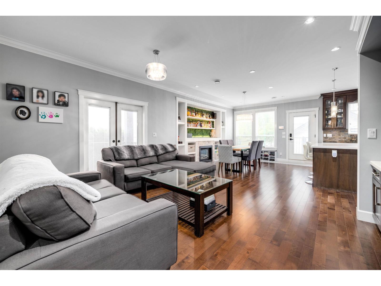 Photo 6 of 19105 72 Avenue, Surrey BC