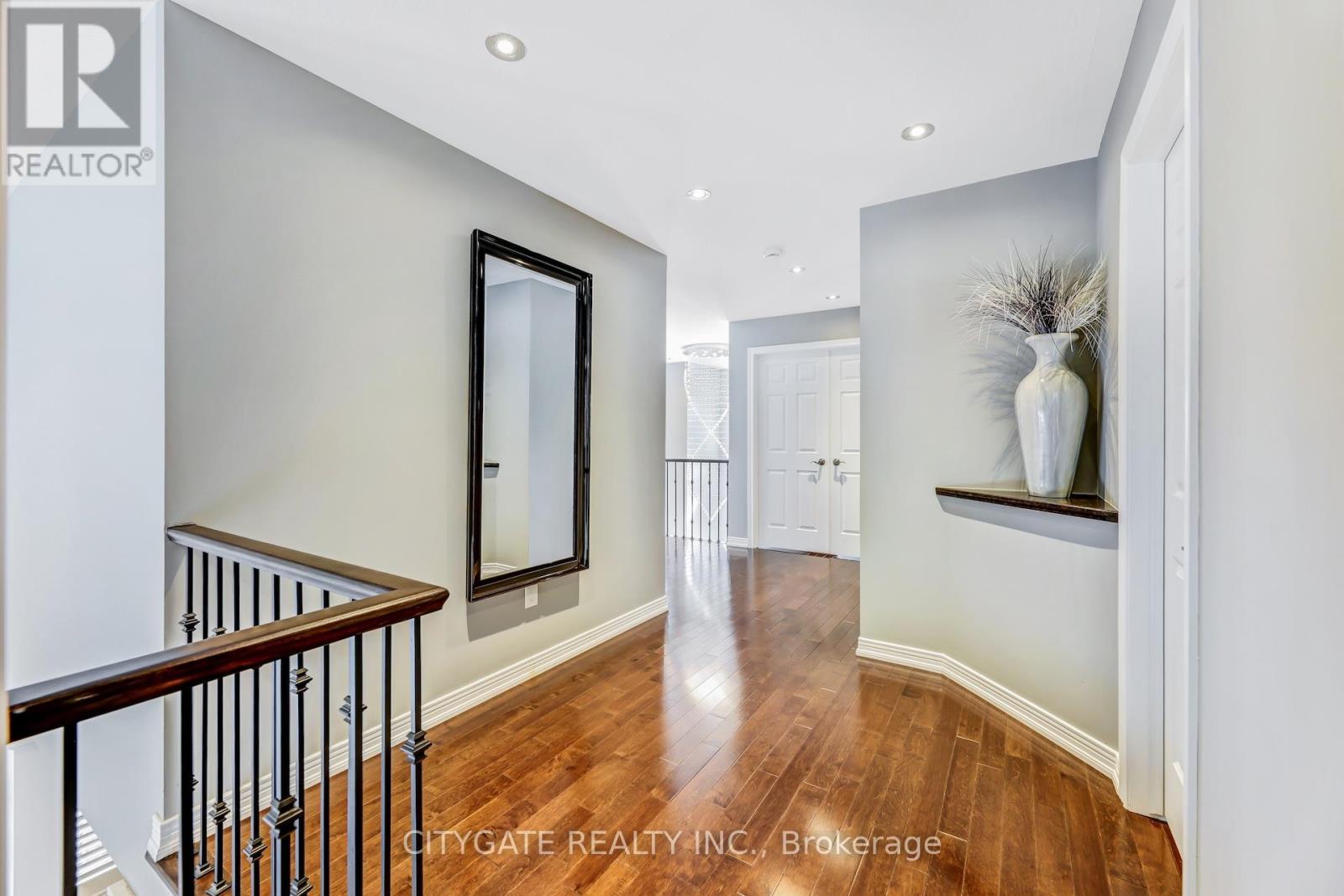 Photo 21 of 24 Simpson Avenue, Hamilton ON