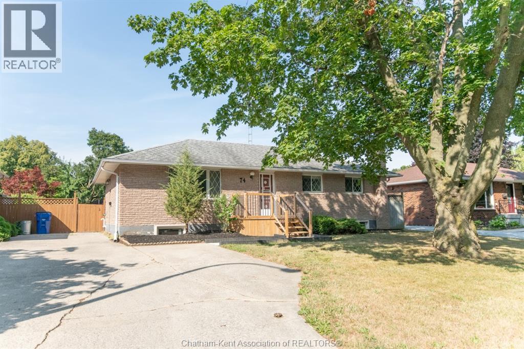 Photo 1 of 74 St Michael Avenue, Chatham ON