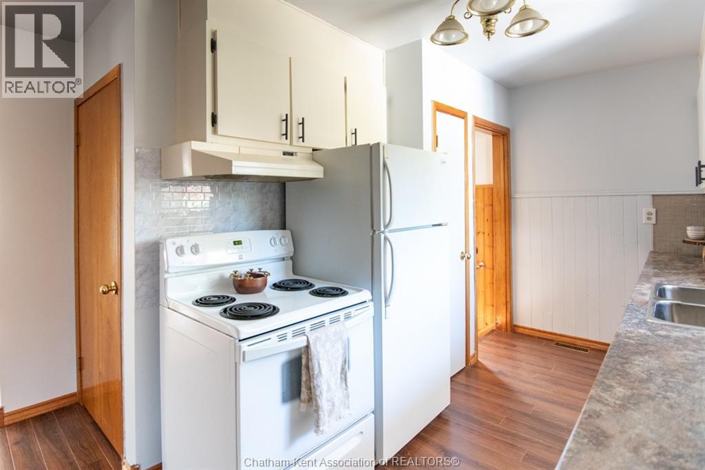 Photo 11 of 74 St Michael Avenue, Chatham ON