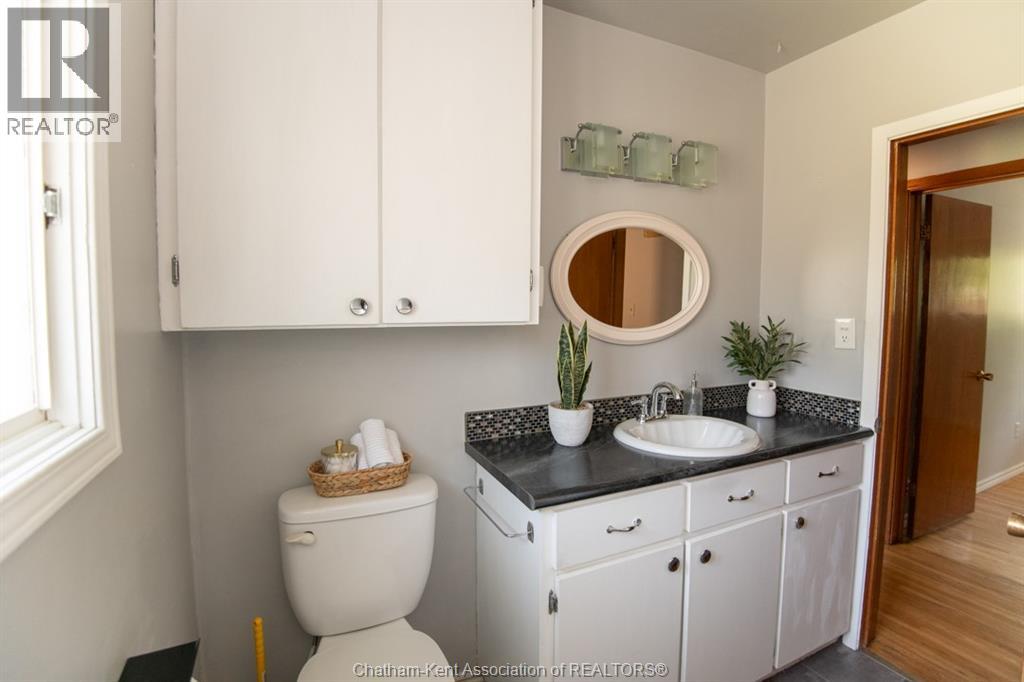 Photo 14 of 74 St Michael Avenue, Chatham ON