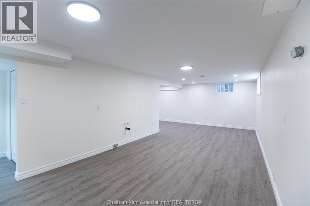 Photo 26 of 74 St Michael Avenue, Chatham ON