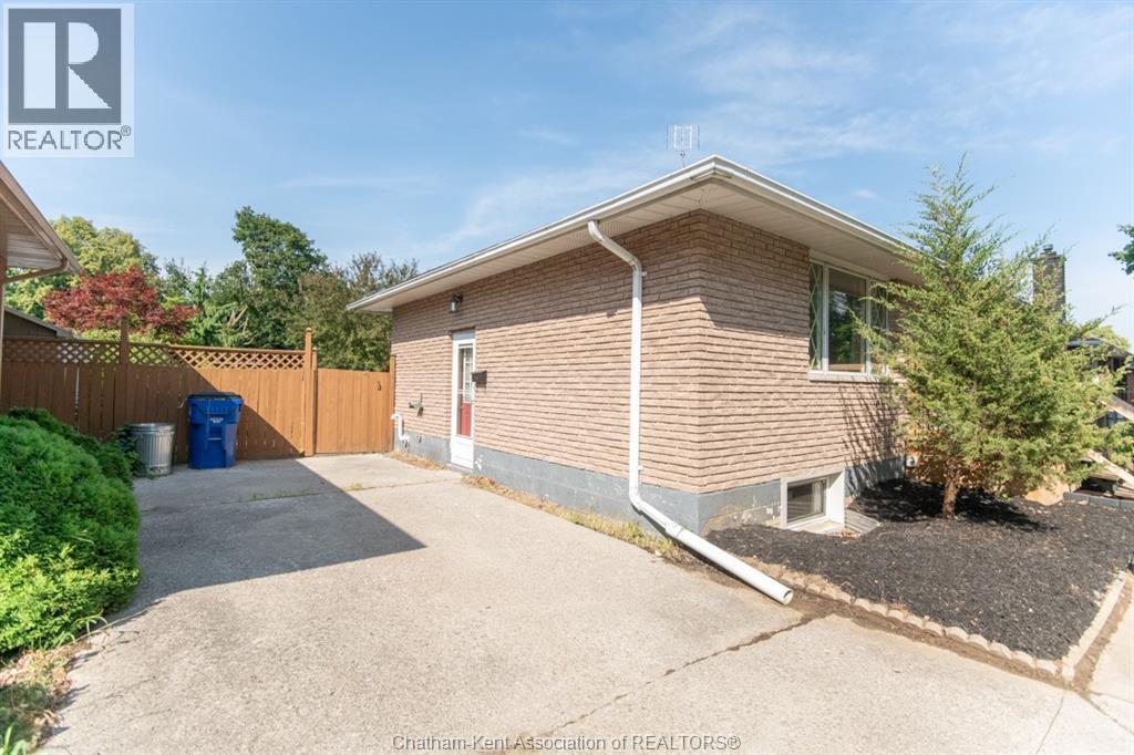 Photo 41 of 74 St Michael Avenue, Chatham ON