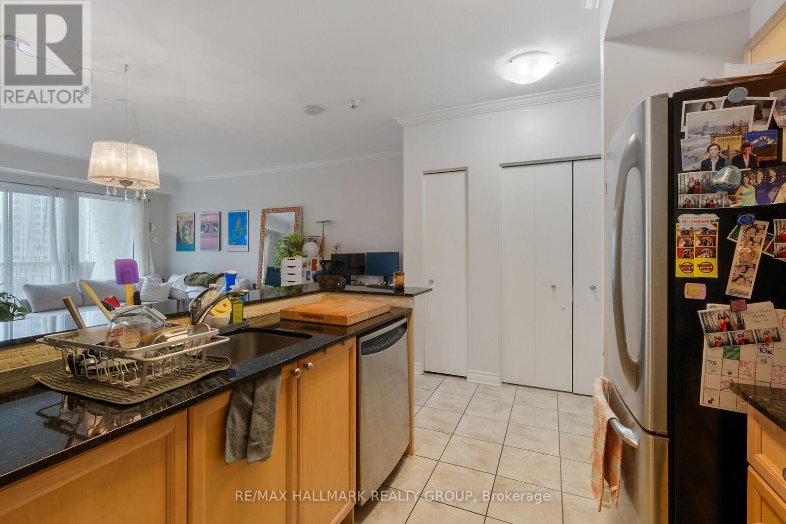 Photo 13 of 706 200 Rideau Street, Ottawa ON