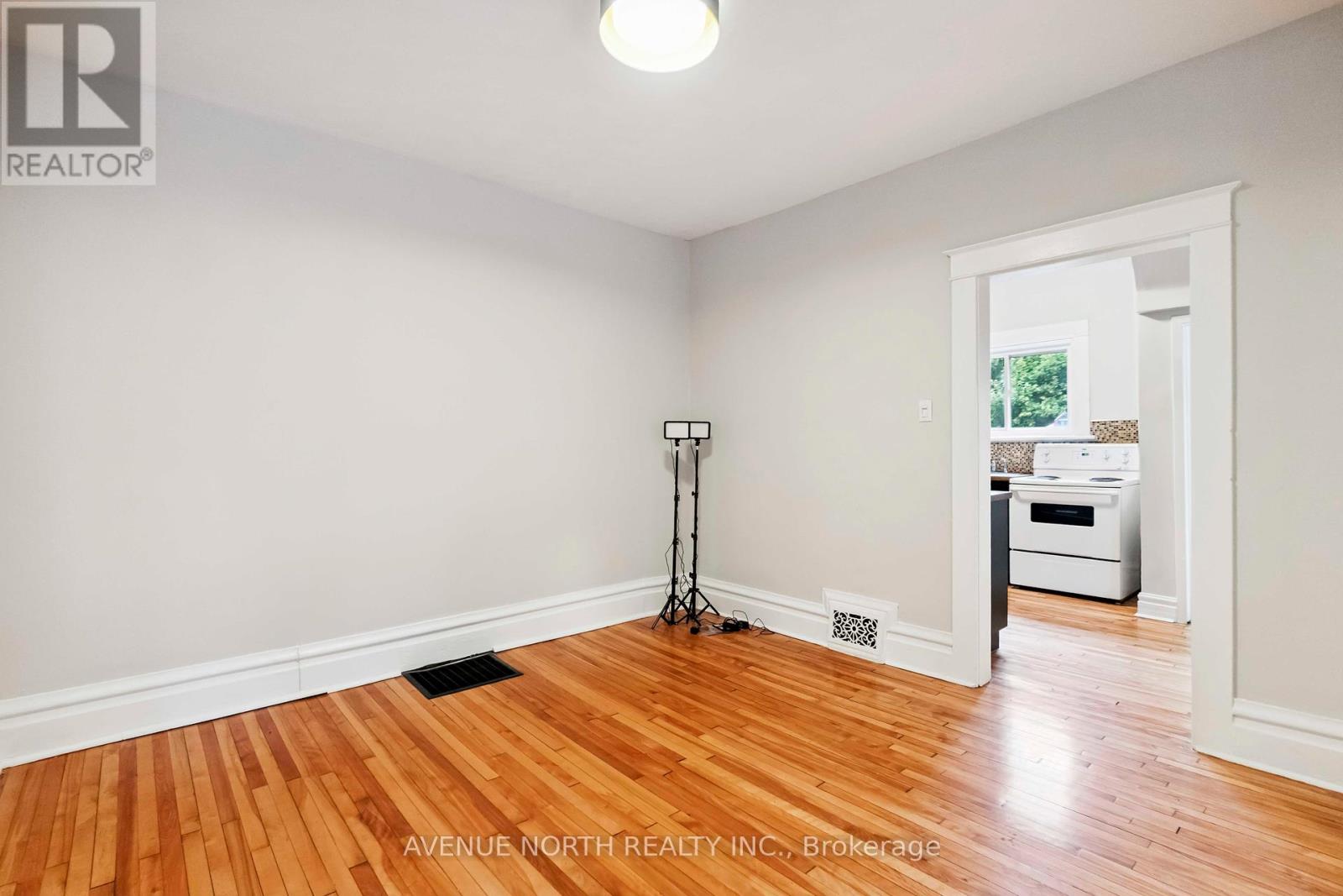 Photo 15 of 169 Arlington Avenue, Ottawa ON