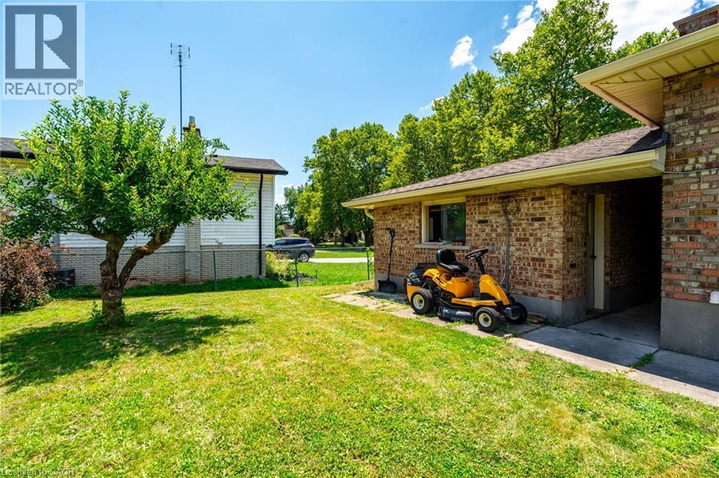 Photo 7 of 5712 Sunnylea Crescent, Niagara Falls ON