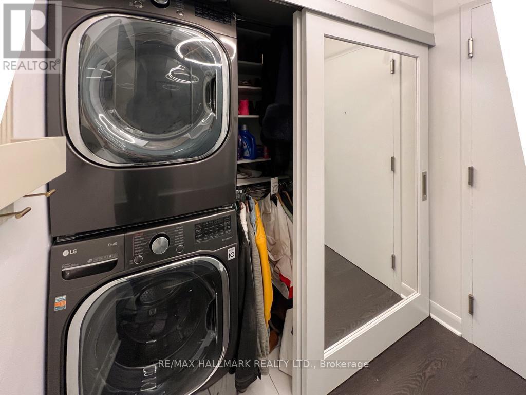 Photo 1 of 1003 478 King Street W, Toronto ON
