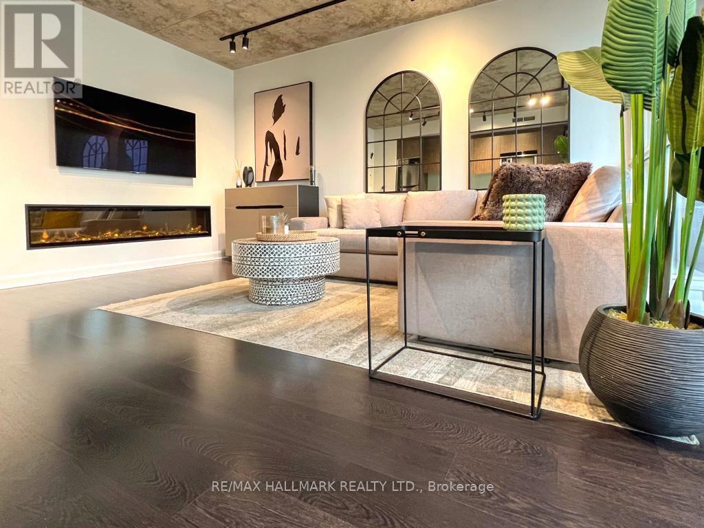 Photo 8 of 1003 478 King Street W, Toronto ON