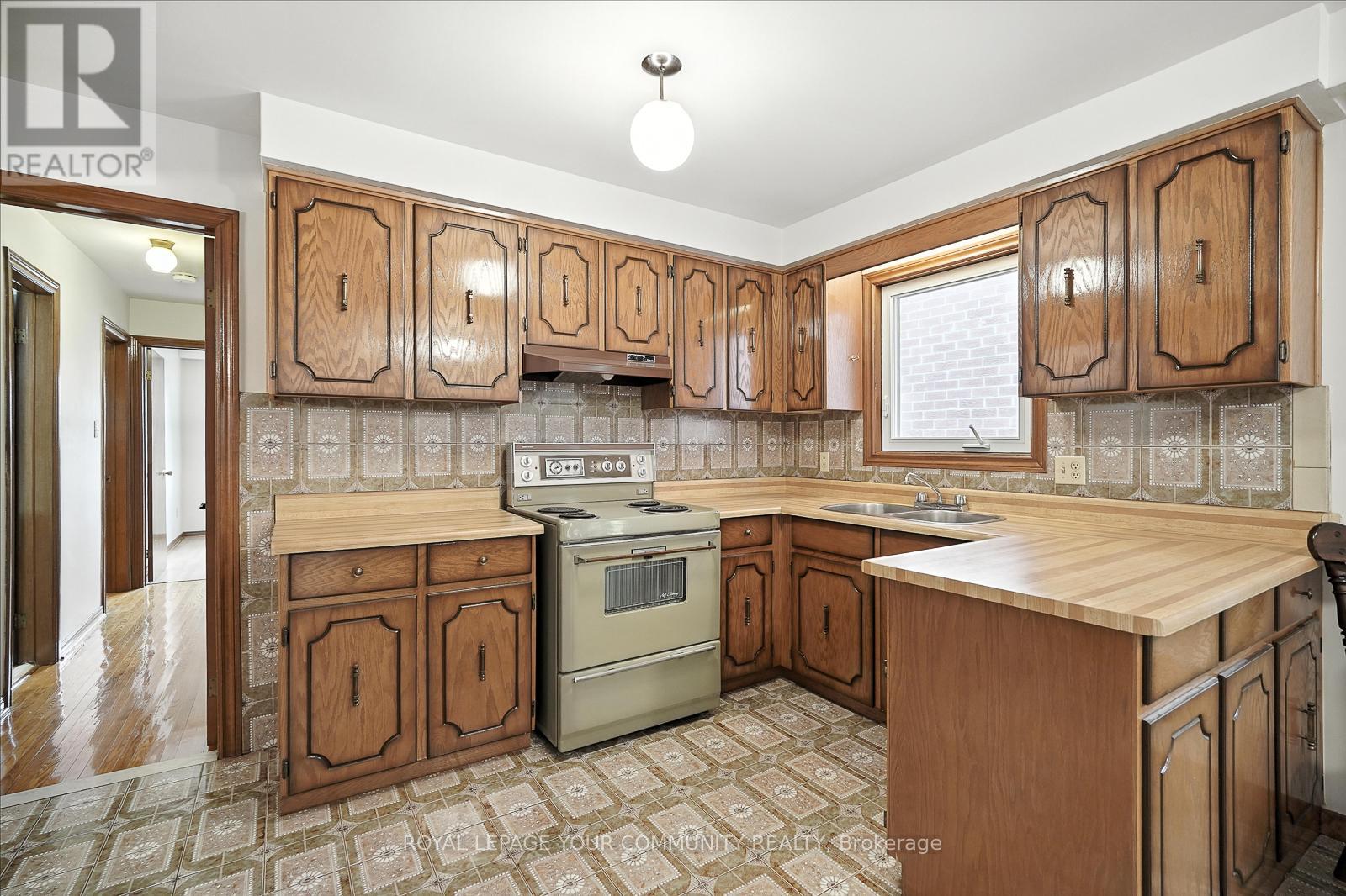 Photo 36 of 72 Fred Bland Crescent, Toronto ON