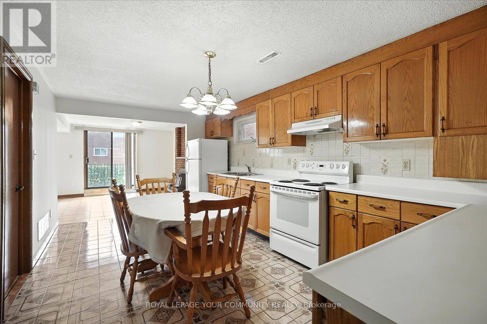 Photo 18 of 72 Fred Bland Crescent, Toronto ON