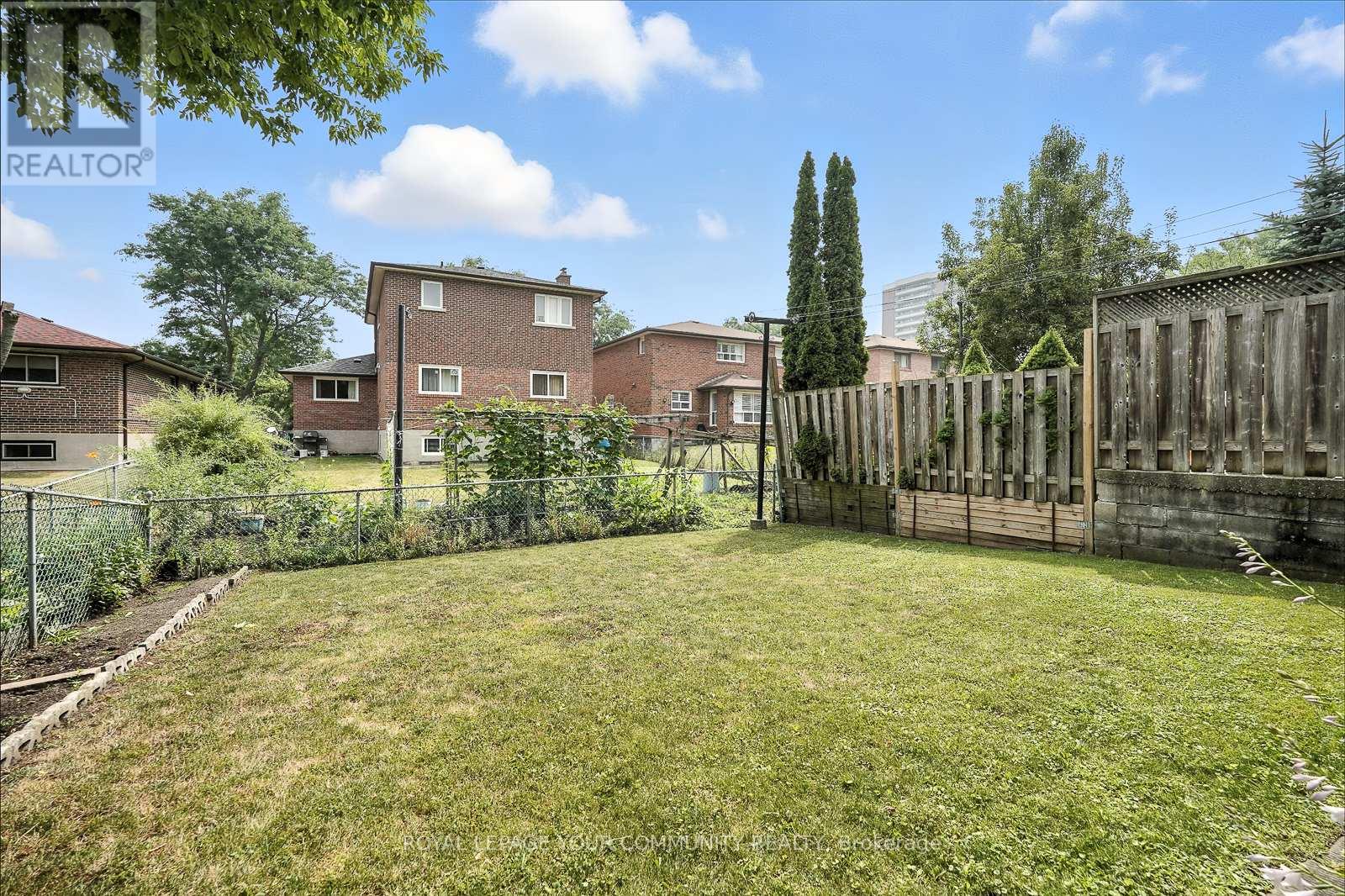 Photo 1 of 72 Fred Bland Crescent, Toronto ON