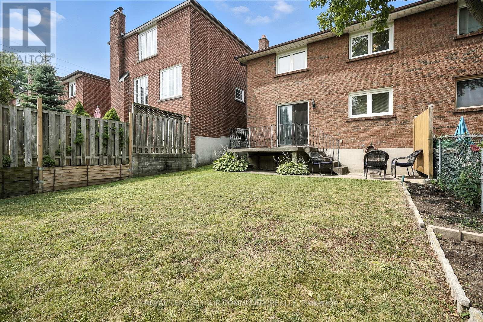 Photo 27 of 72 Fred Bland Crescent, Toronto ON