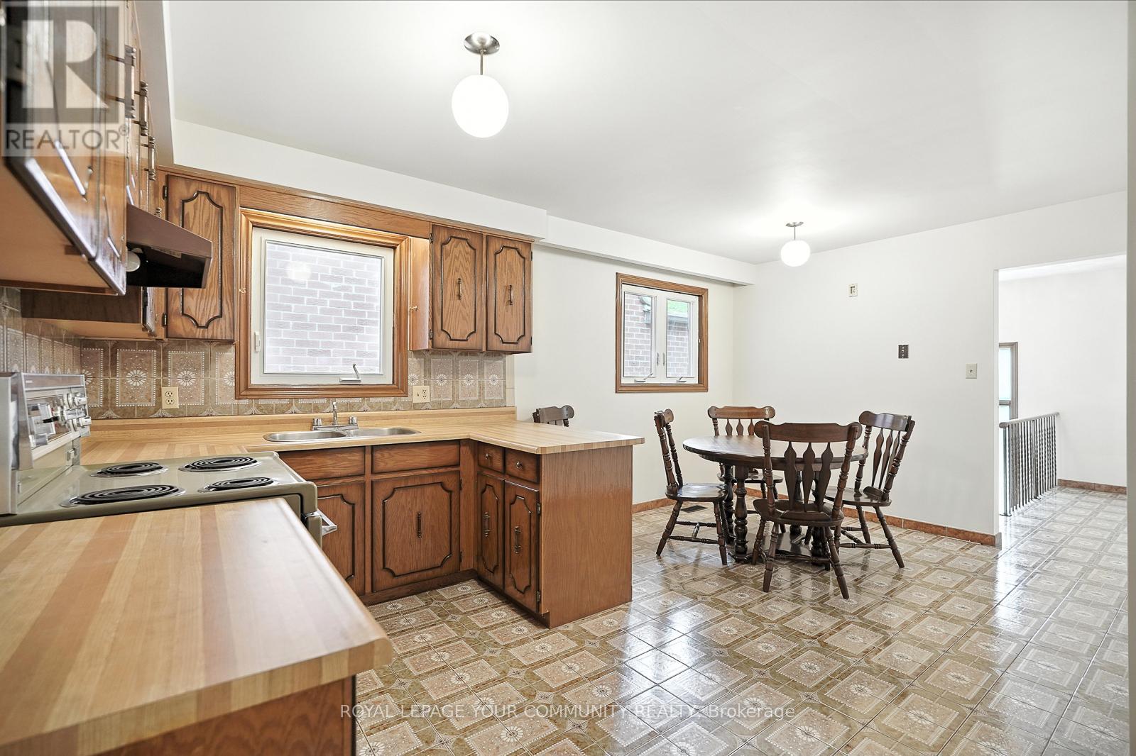 Photo 23 of 72 Fred Bland Crescent, Toronto ON