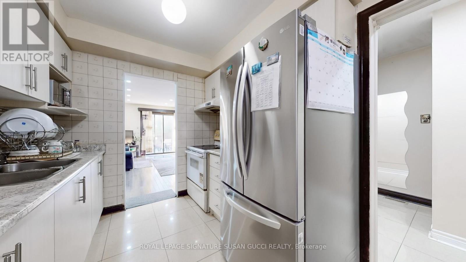Photo 12 of 46 Albion Avenue, Toronto ON
