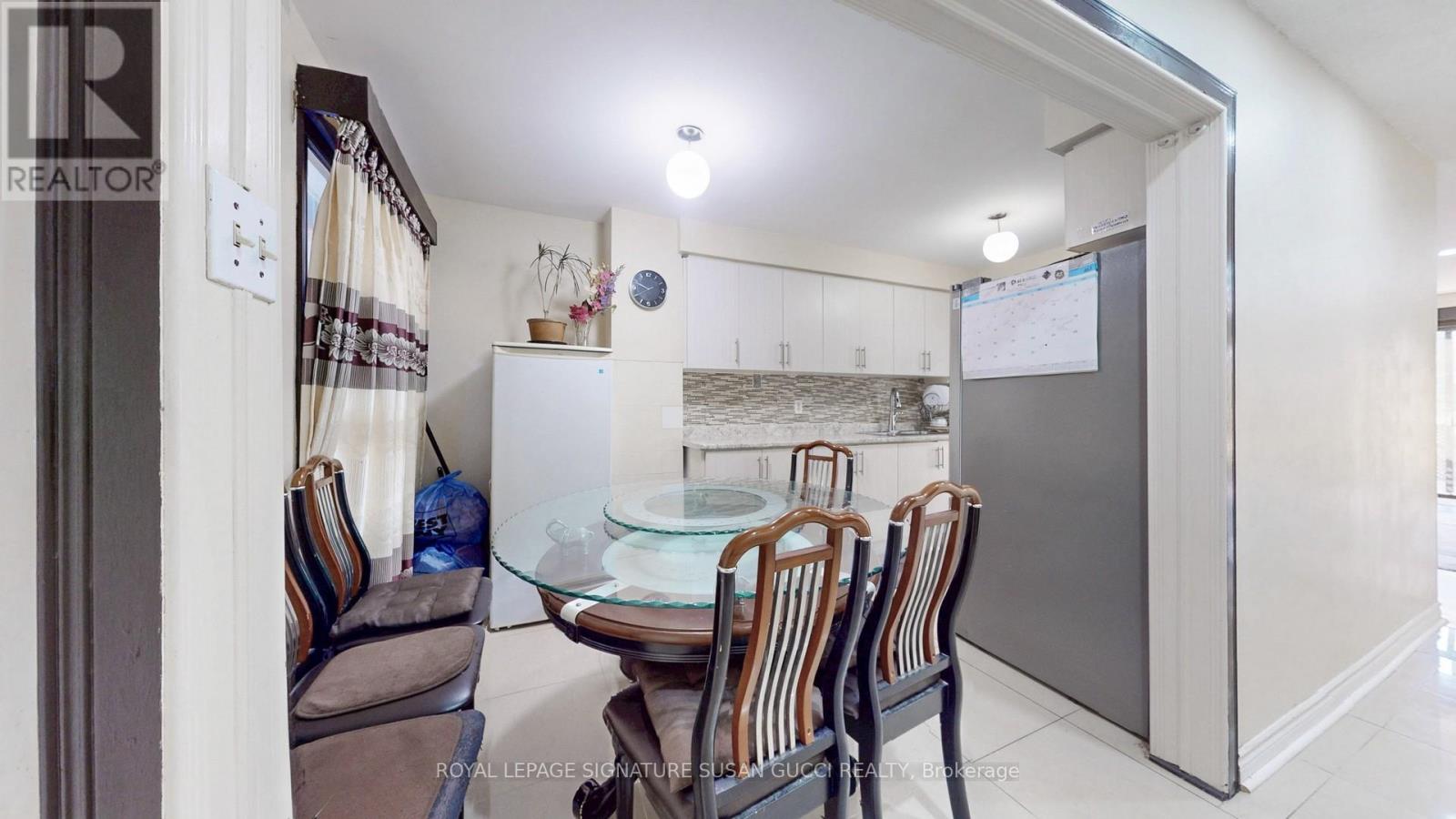 Photo 27 of 46 Albion Avenue, Toronto ON