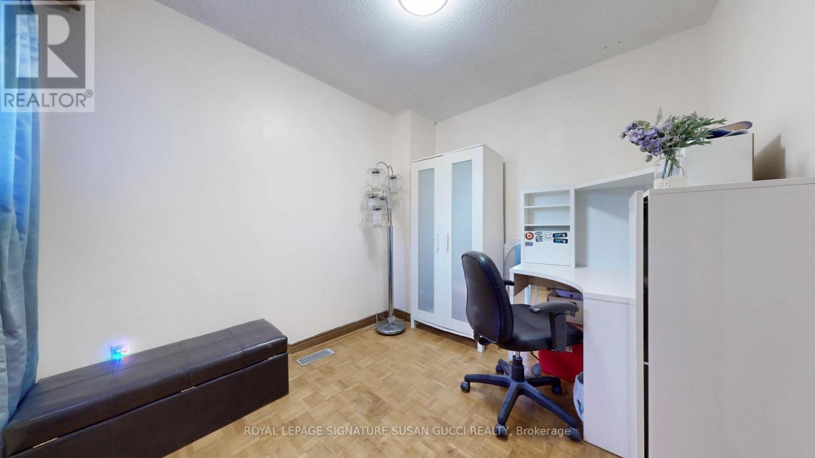 Photo 22 of 46 Albion Avenue, Toronto ON