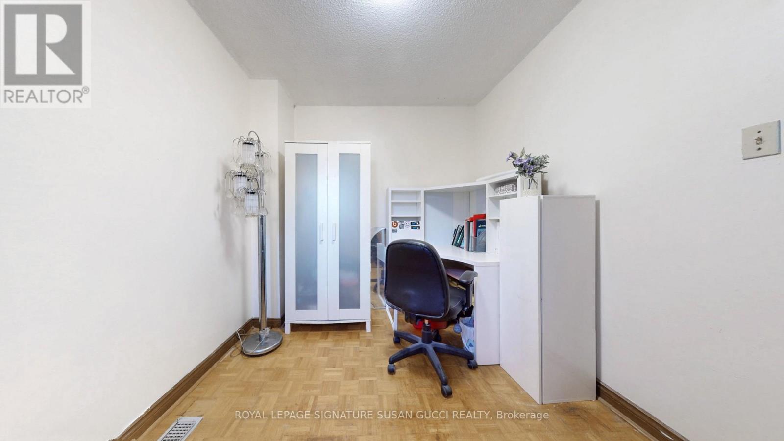 Photo 32 of 46 Albion Avenue, Toronto ON