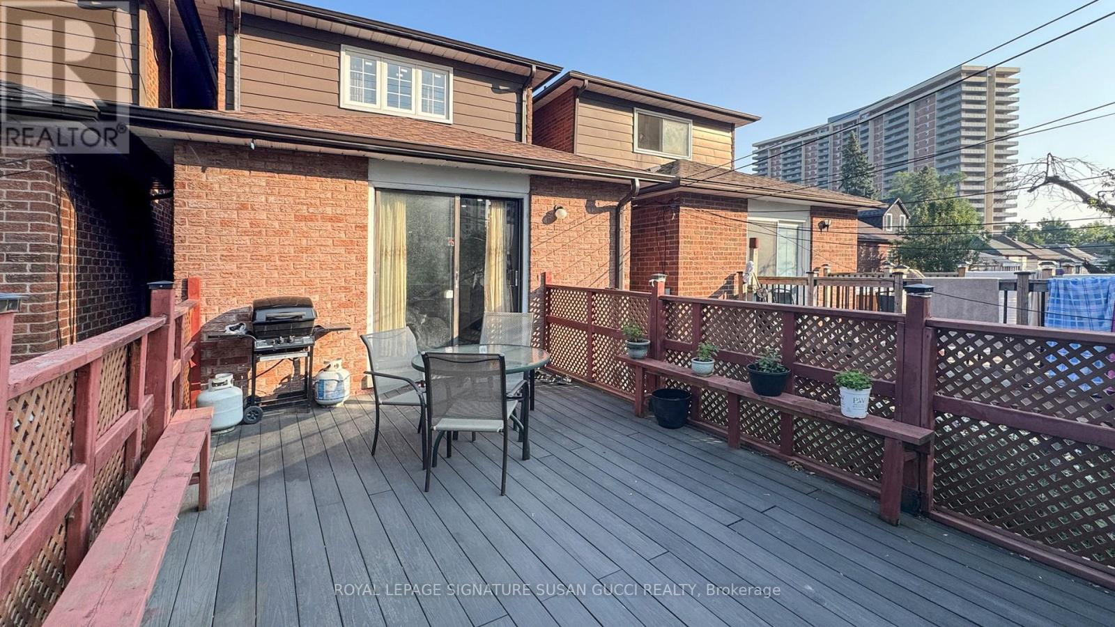 Photo 11 of 46 Albion Avenue, Toronto ON