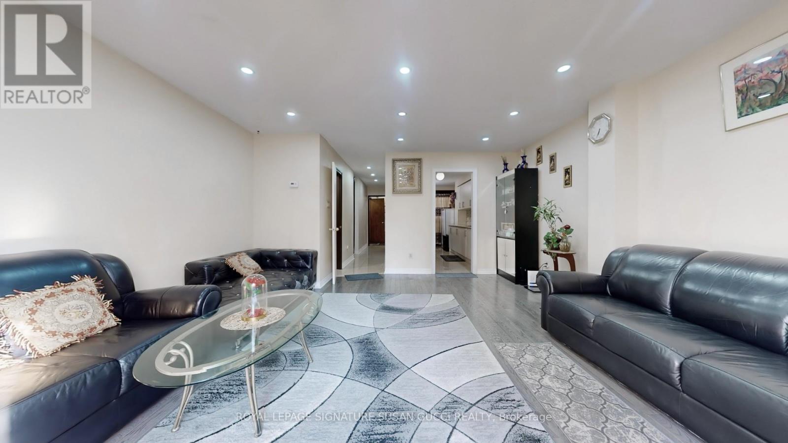 Photo 15 of 46 Albion Avenue, Toronto ON