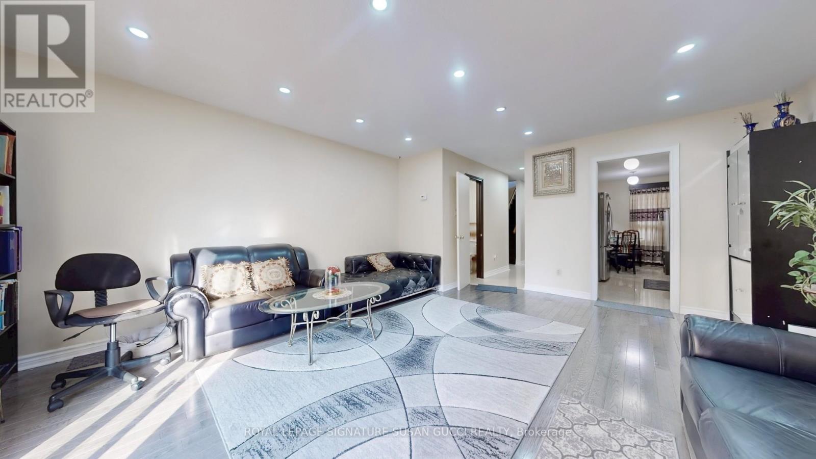 Photo 33 of 46 Albion Avenue, Toronto ON
