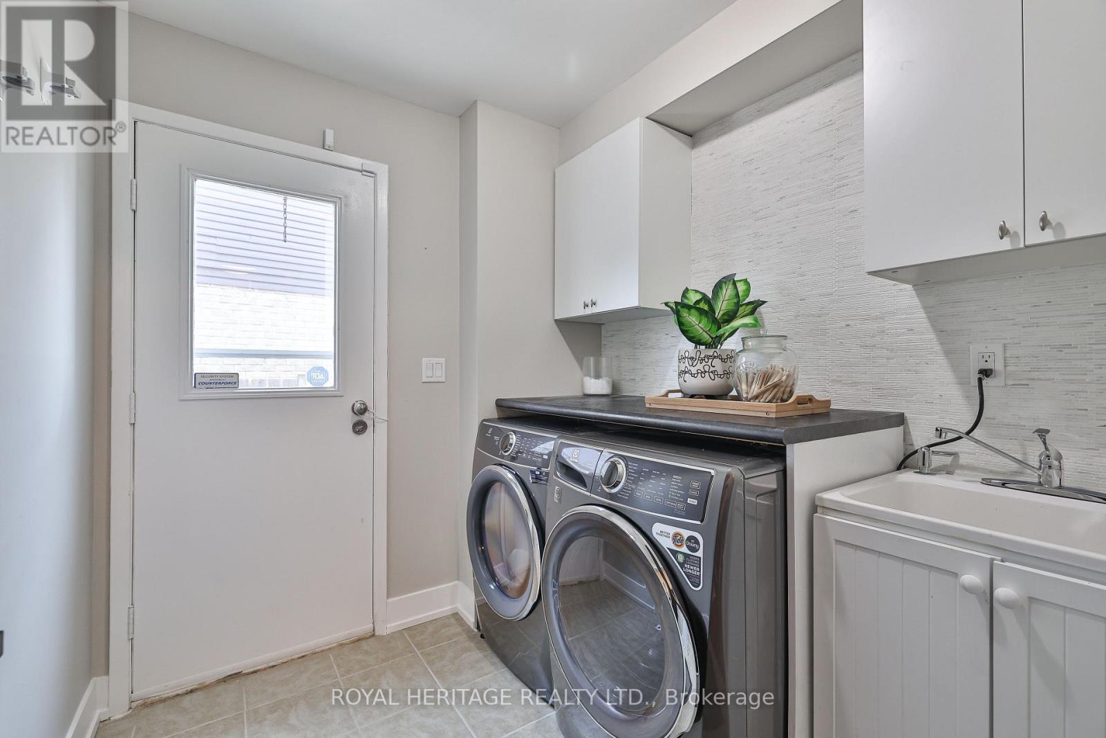 Photo 30 of 532 Powell Road, Whitby ON