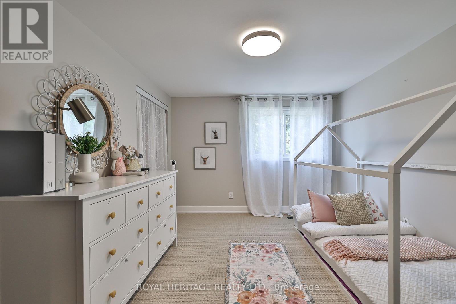 Photo 3 of 532 Powell Road, Whitby ON