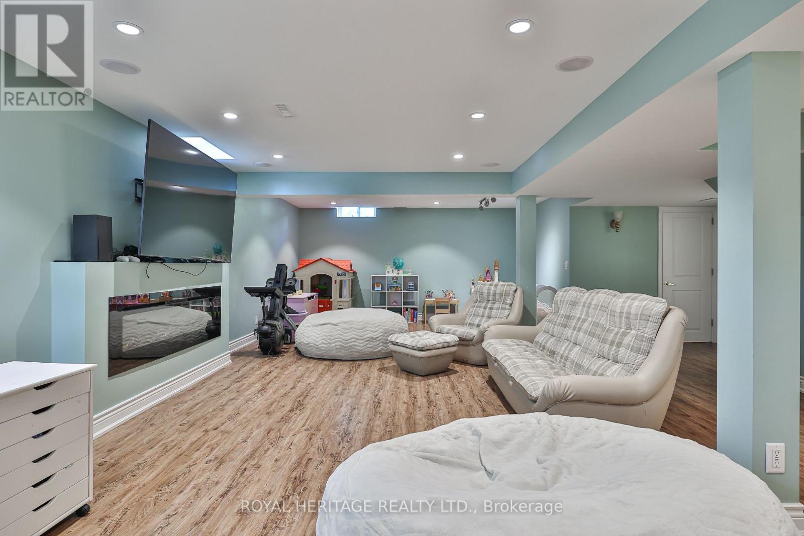 Photo 44 of 532 Powell Road, Whitby ON