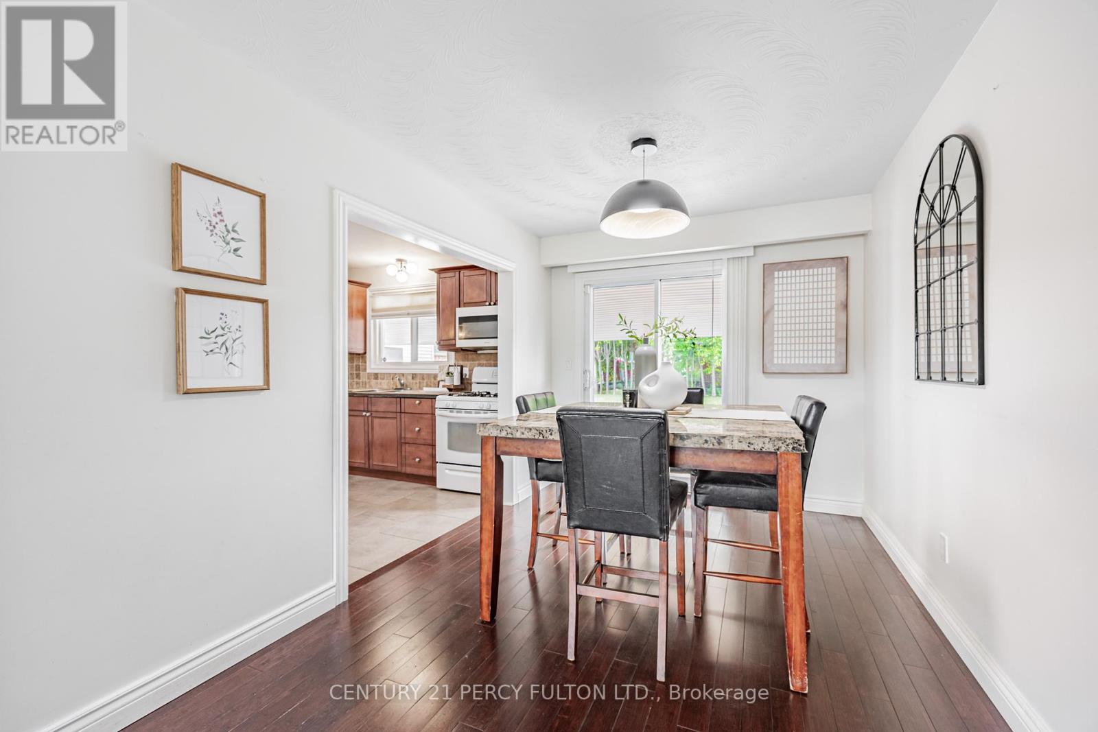 Photo 10 of 904 Somerville Street, Oshawa ON