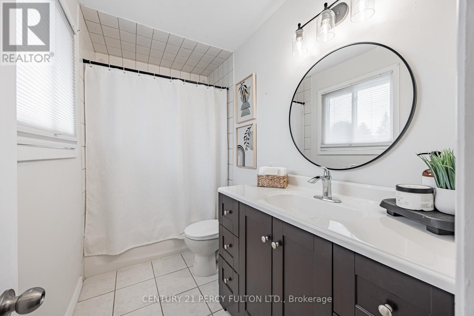 Photo 16 of 904 Somerville Street, Oshawa ON