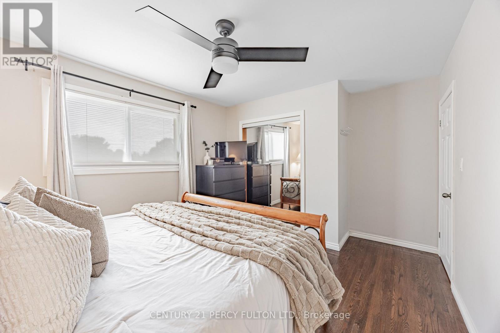 Photo 19 of 904 Somerville Street, Oshawa ON