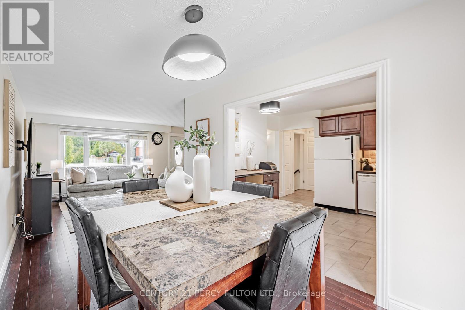 Photo 9 of 904 Somerville Street, Oshawa ON