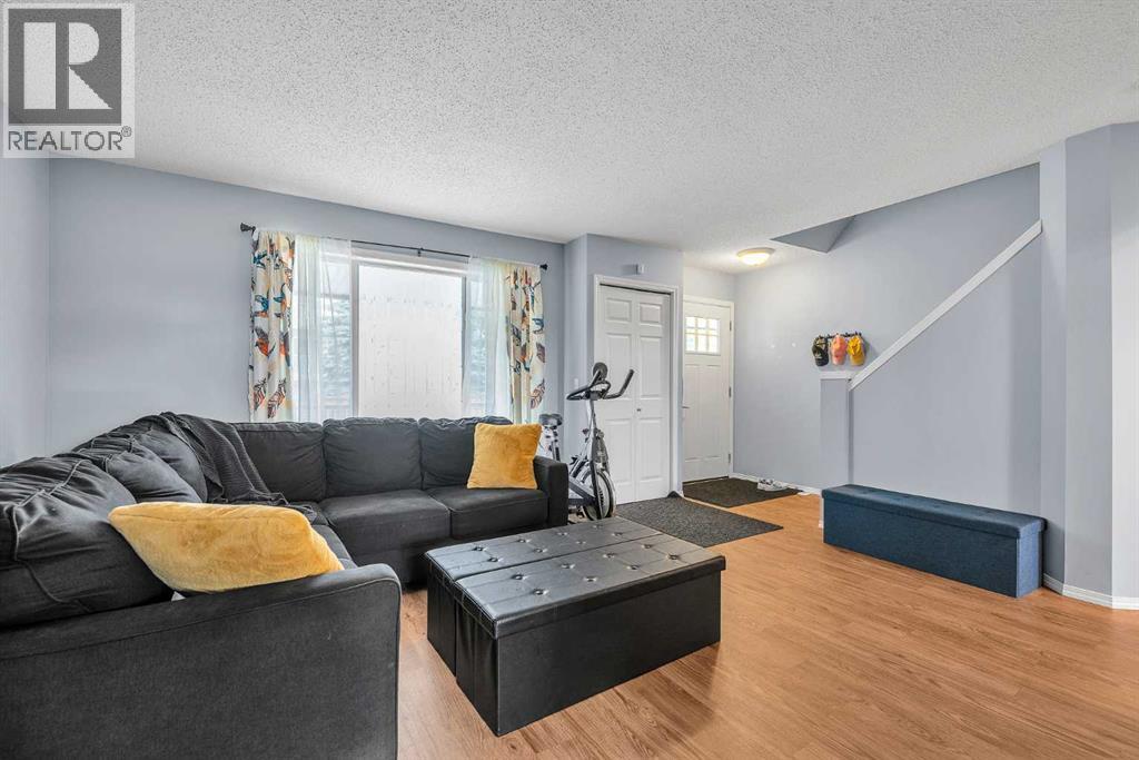 Photo 7 of 245 Citadel Point Nw, Calgary AB