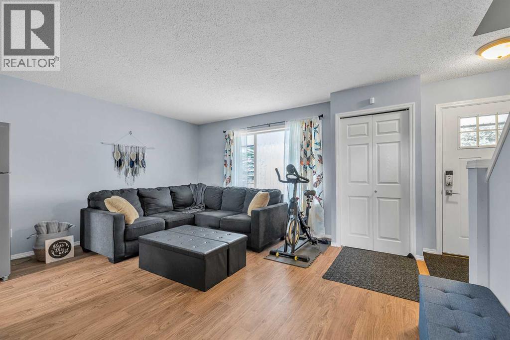 Photo 6 of 245 Citadel Point Nw, Calgary AB
