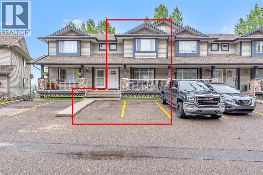 Photo 2 of 245 Citadel Point Nw, Calgary AB
