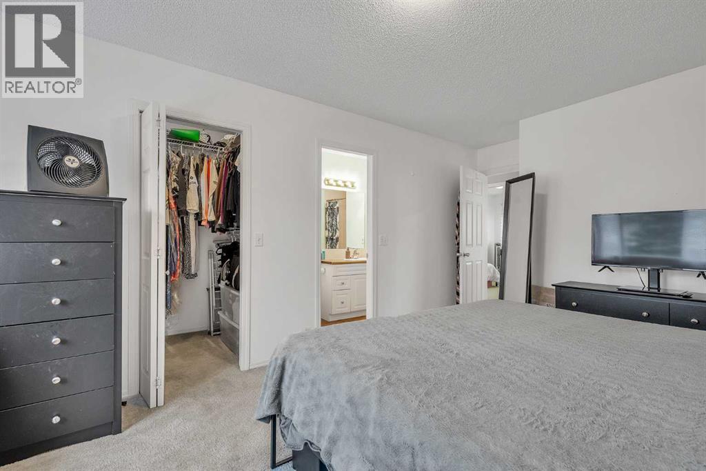 Photo 22 of 245 Citadel Point Nw, Calgary AB