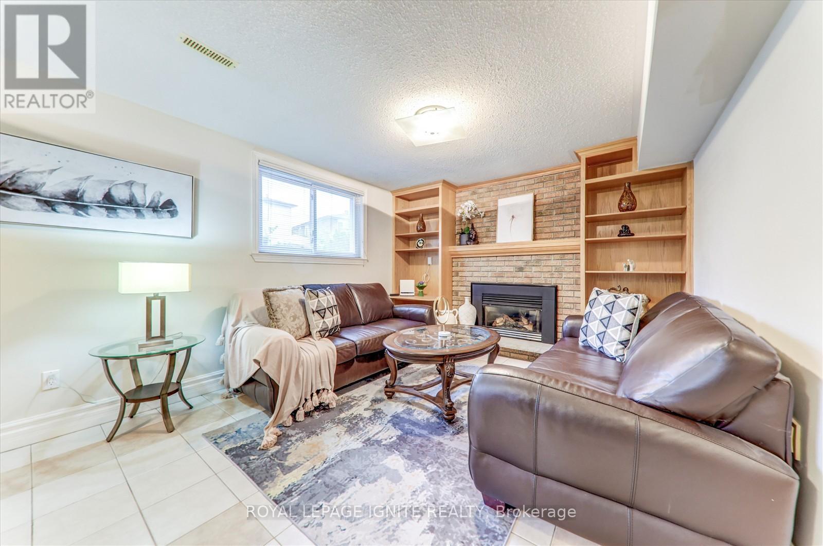 Photo 26 of 42 Fireside Drive, Toronto ON