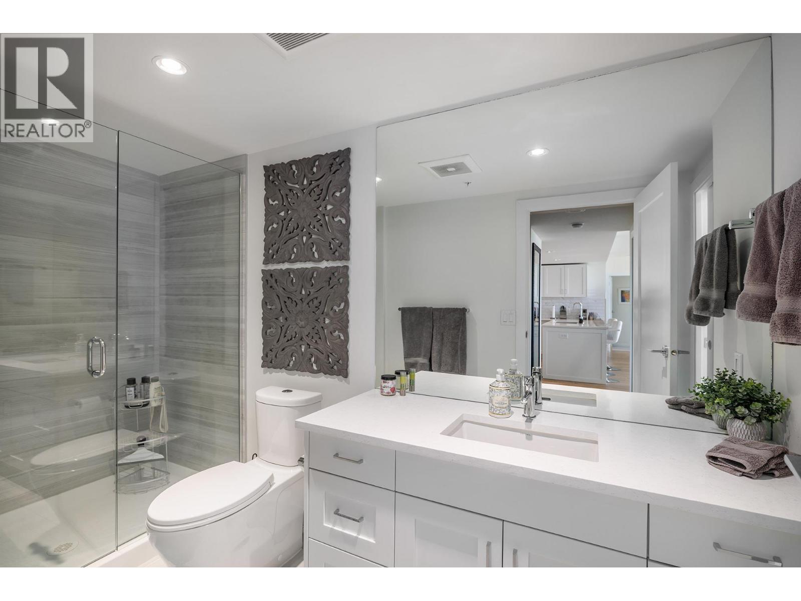 Photo 15 of 485 Groves Avenue Unit 607, Kelowna BC