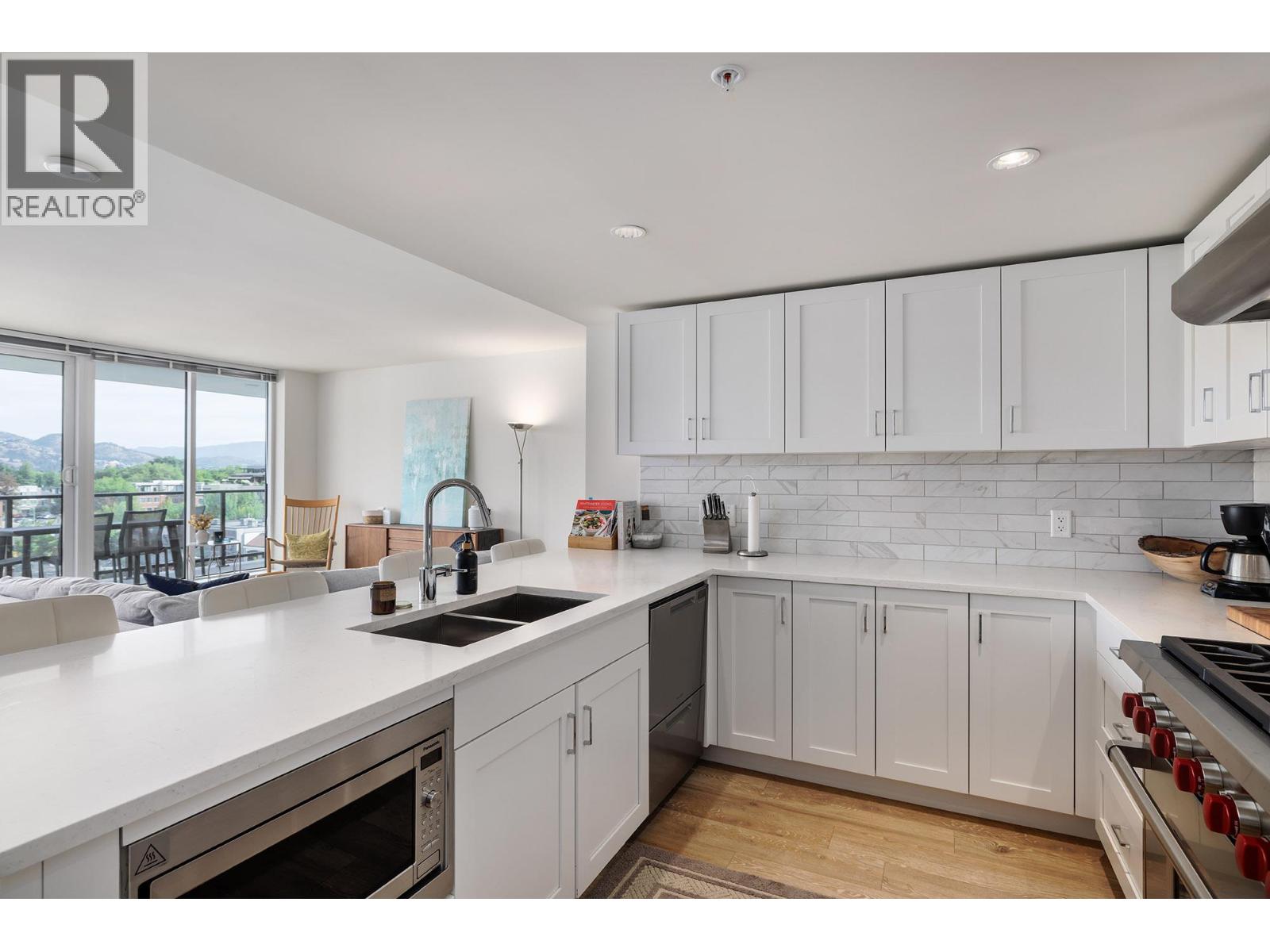 Photo 9 of 485 Groves Avenue Unit 607, Kelowna BC