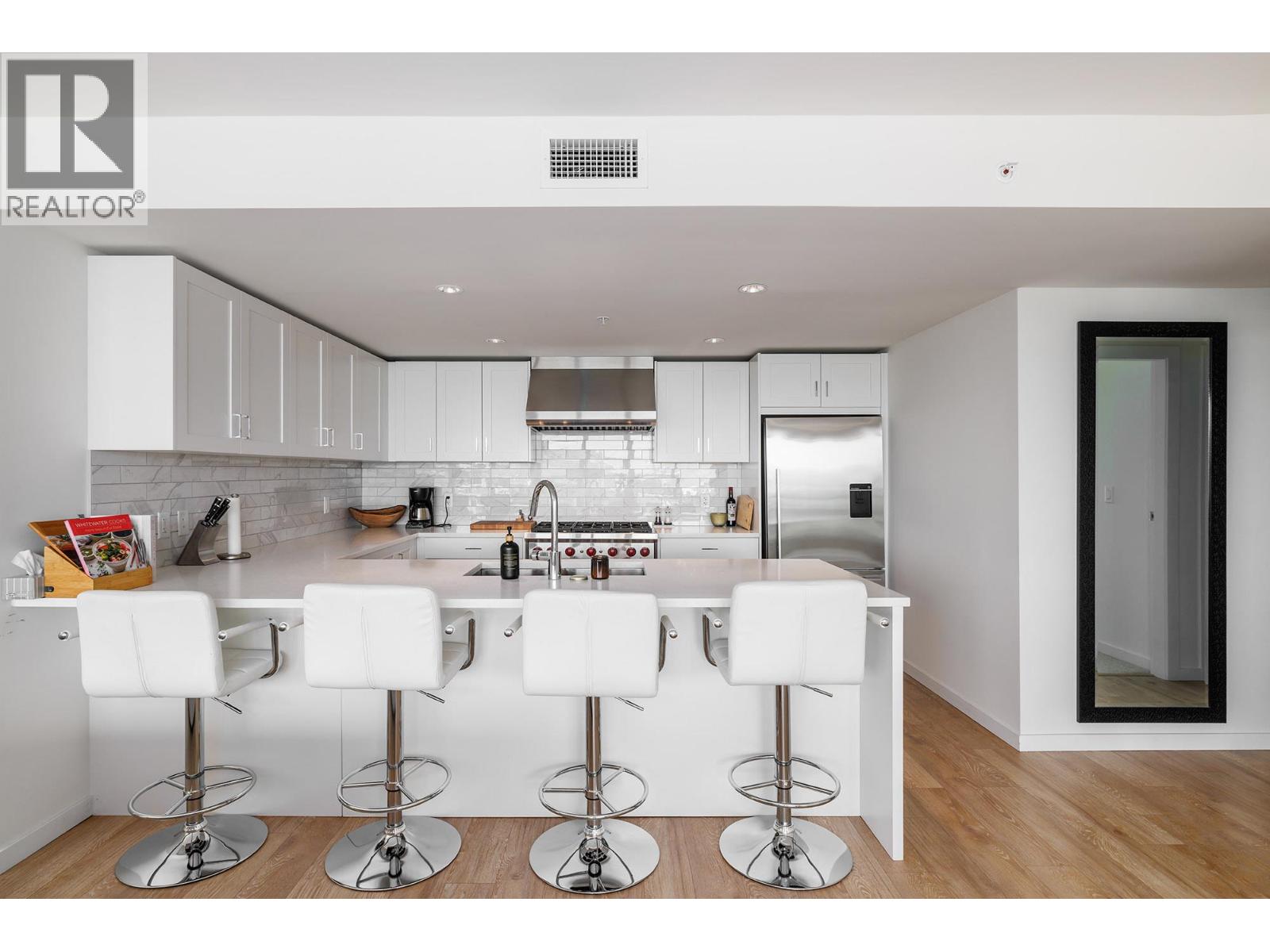 Photo 6 of 485 Groves Avenue Unit 607, Kelowna BC