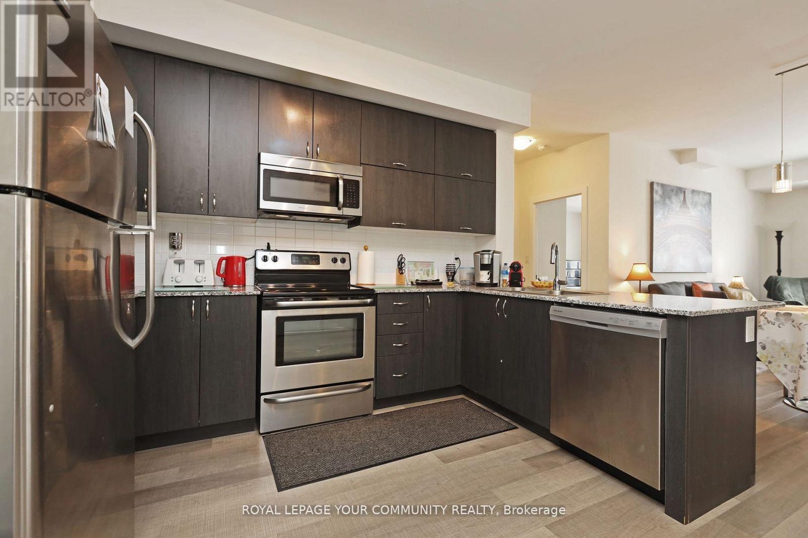 Photo 15 of 320 28 Prince Regent Street, Markham ON