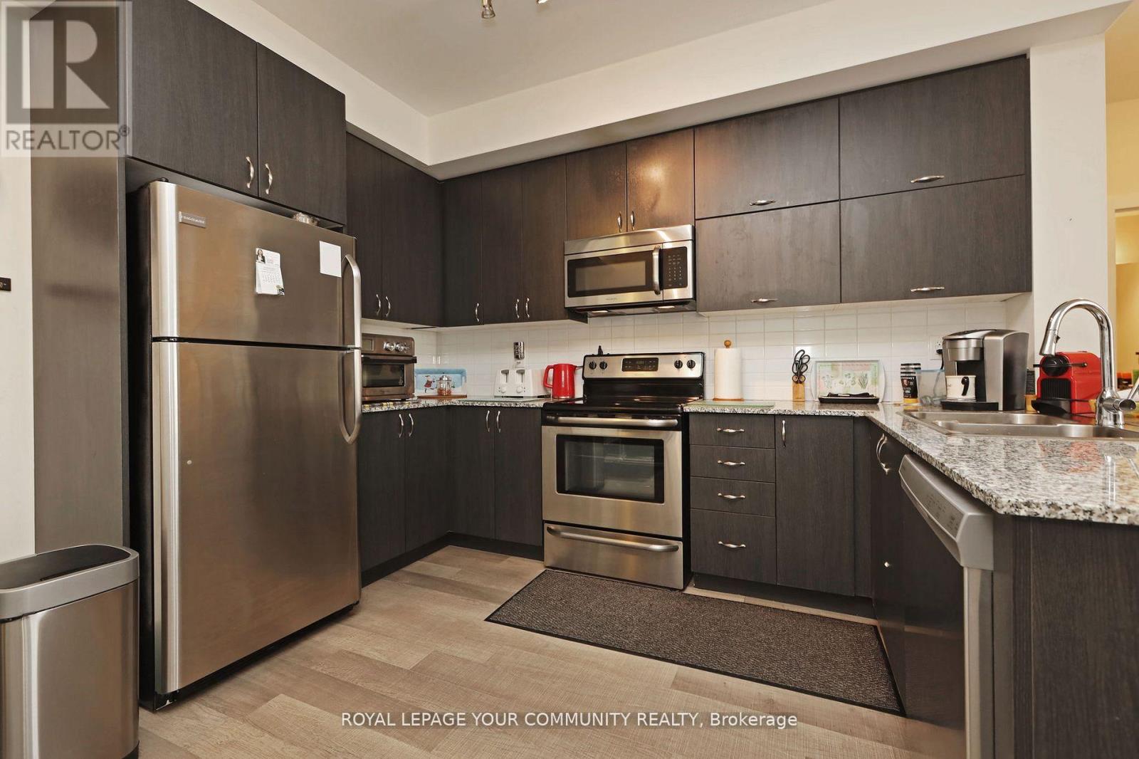 Photo 21 of 320 28 Prince Regent Street, Markham ON