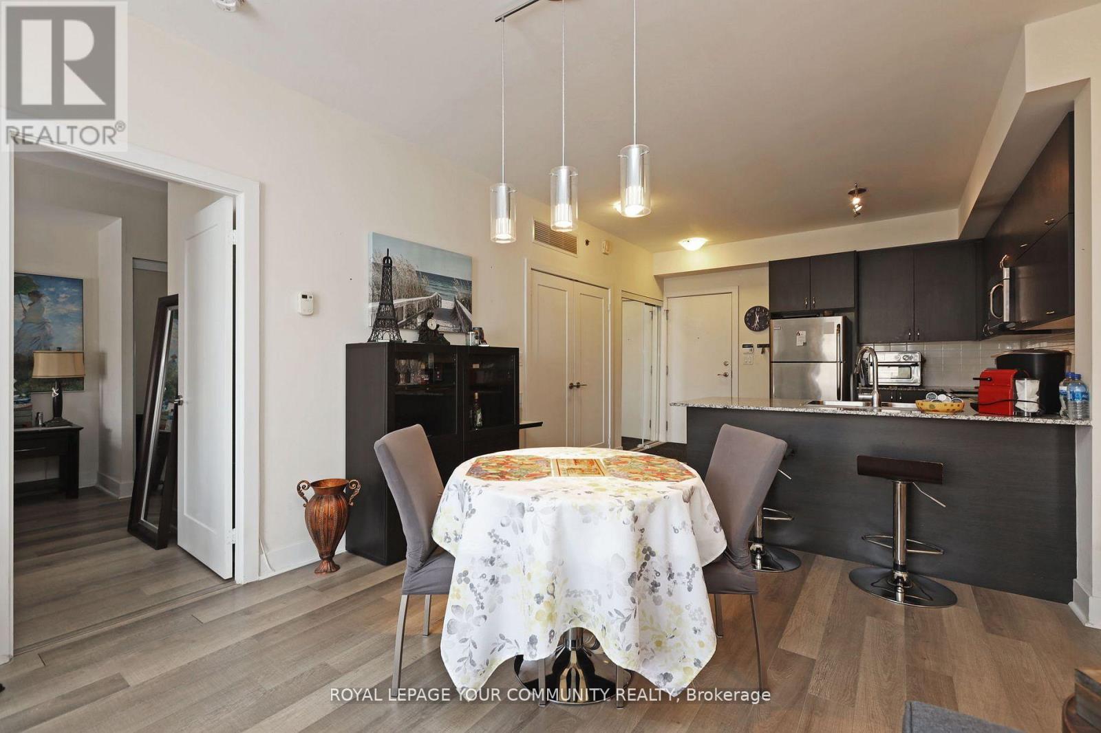 Photo 22 of 320 28 Prince Regent Street, Markham ON