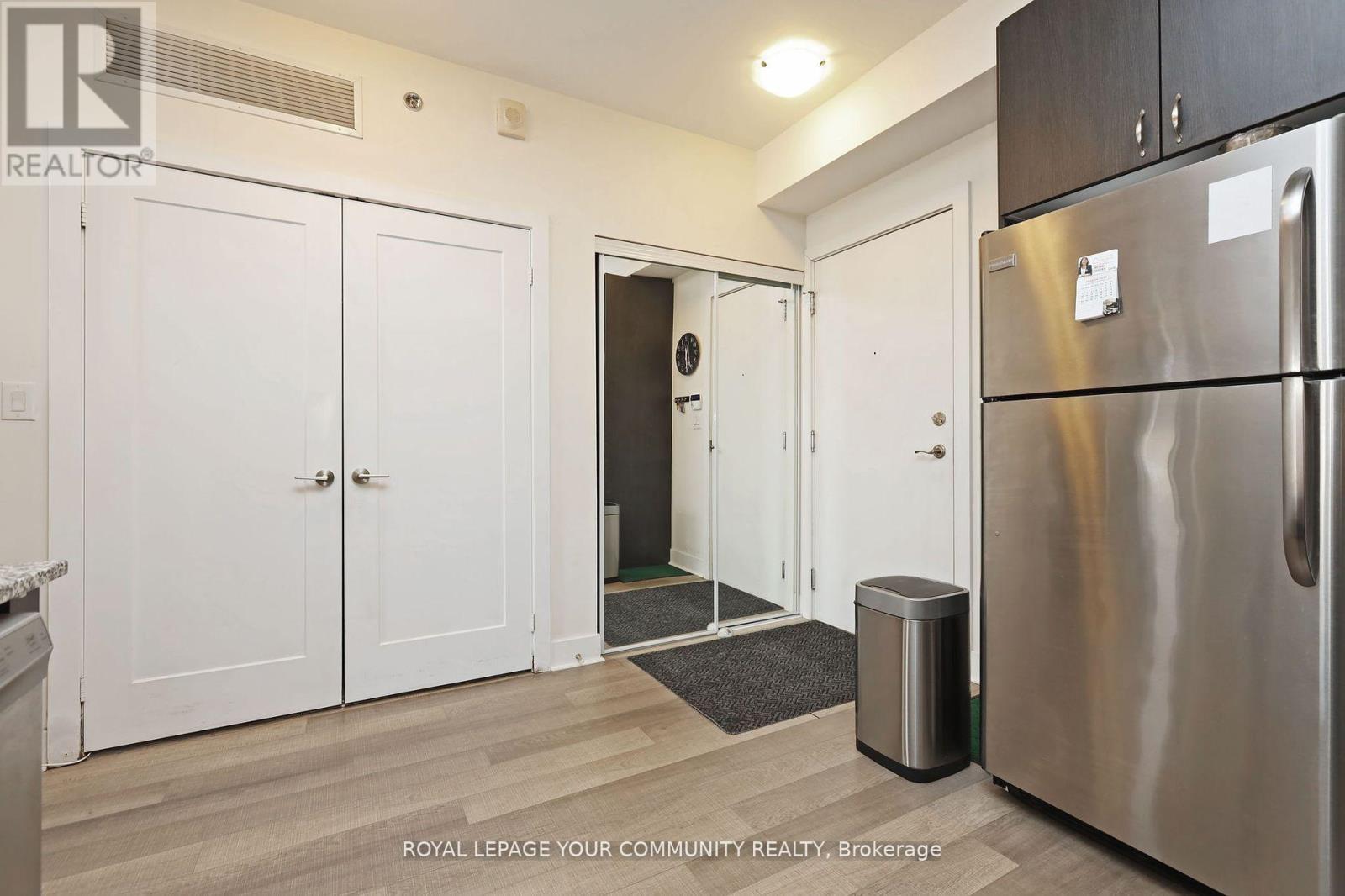Photo 27 of 320 28 Prince Regent Street, Markham ON