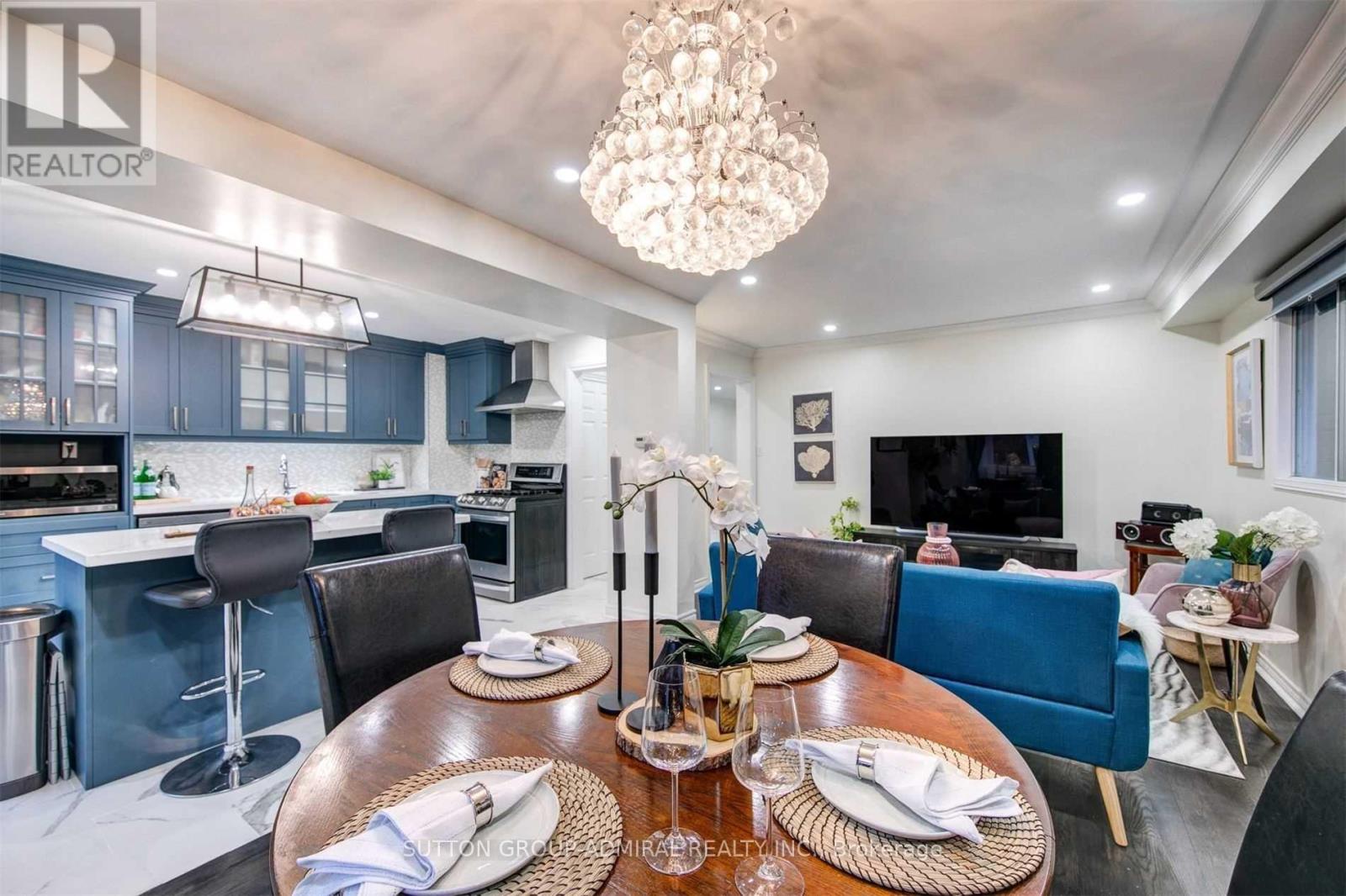 Photo 11 of Upper Level 113 Jaimie Road, Vaughan ON