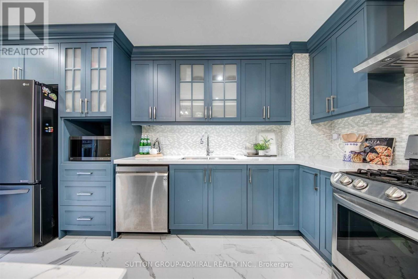 Photo 12 of Upper Level 113 Jaimie Road, Vaughan ON
