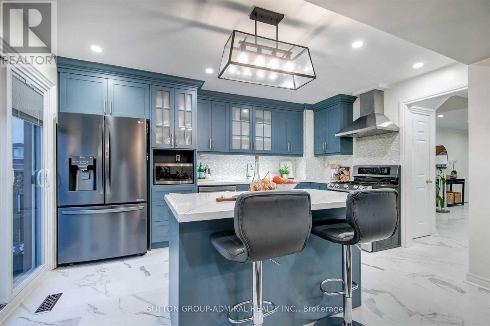 Photo 16 of Upper Level 113 Jaimie Road, Vaughan ON